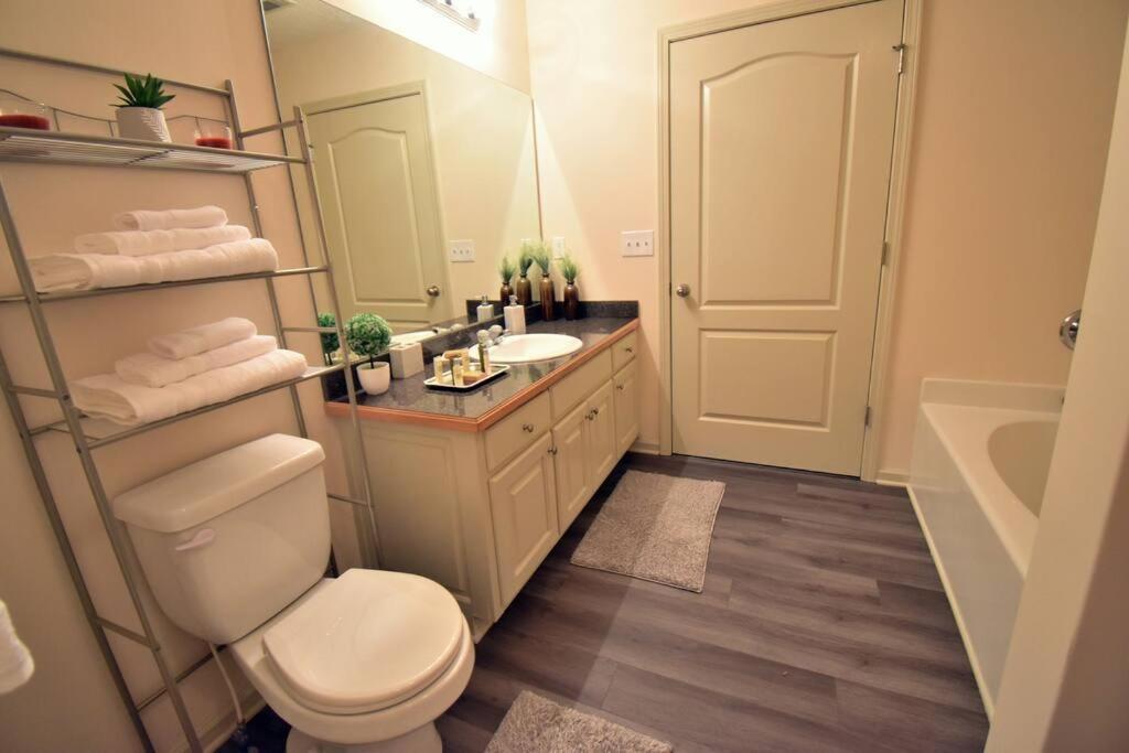 Cozy Renovated Winder Townhouse Traveller Awards 2025 Winner Экстерьер фото